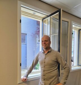 Administratiekantoor BoekMar in Bodegraven bestaat 20 jaar. Jordy Gouka vertelt over innoveren, digitaliseren en het voordeel voor klanten.